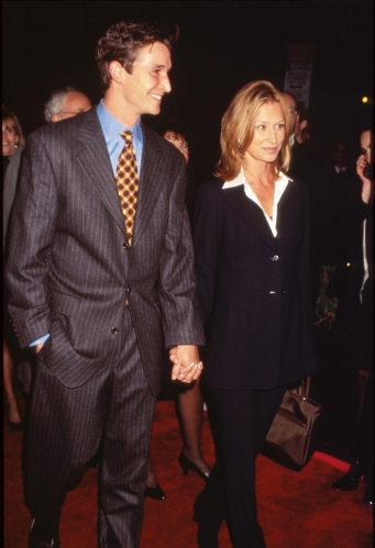 NWN-1996-0001.jpg