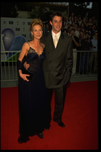 Click to view full size image
==============
NWN-1997-0045.jpg NWN-1997-0045.jpg