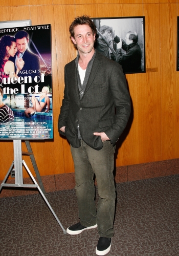 Click to view full size image
==============
NWN-2010-0054.jpg NWN-2010-0054.jpg